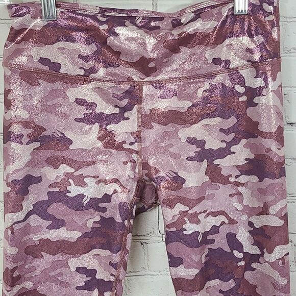 Fabletics Define Mid-Rise PowerHold Legging Pink Shine Camo Shimmer Small Active - Picture 5 of 13